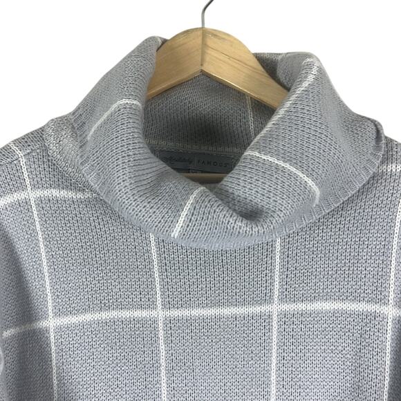 Absolutely Famous Sweater Womens XL Gray Windowpane Fringe Cowl Neck Cozy Boho - Picture 2 of 6